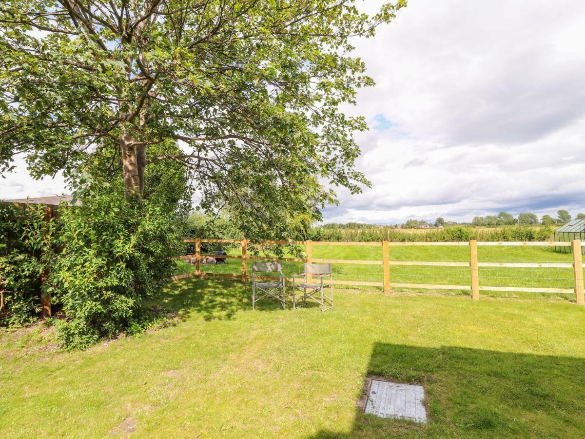 チェスターWell House Farm Flat 1アパートメント エクステリア 写真